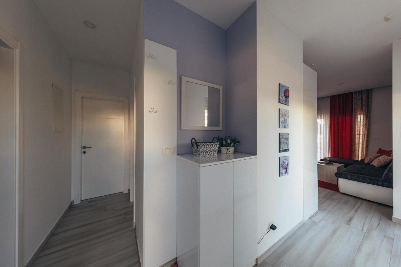 Apartment Gina โตรกีร์ ภายนอก รูปภาพ