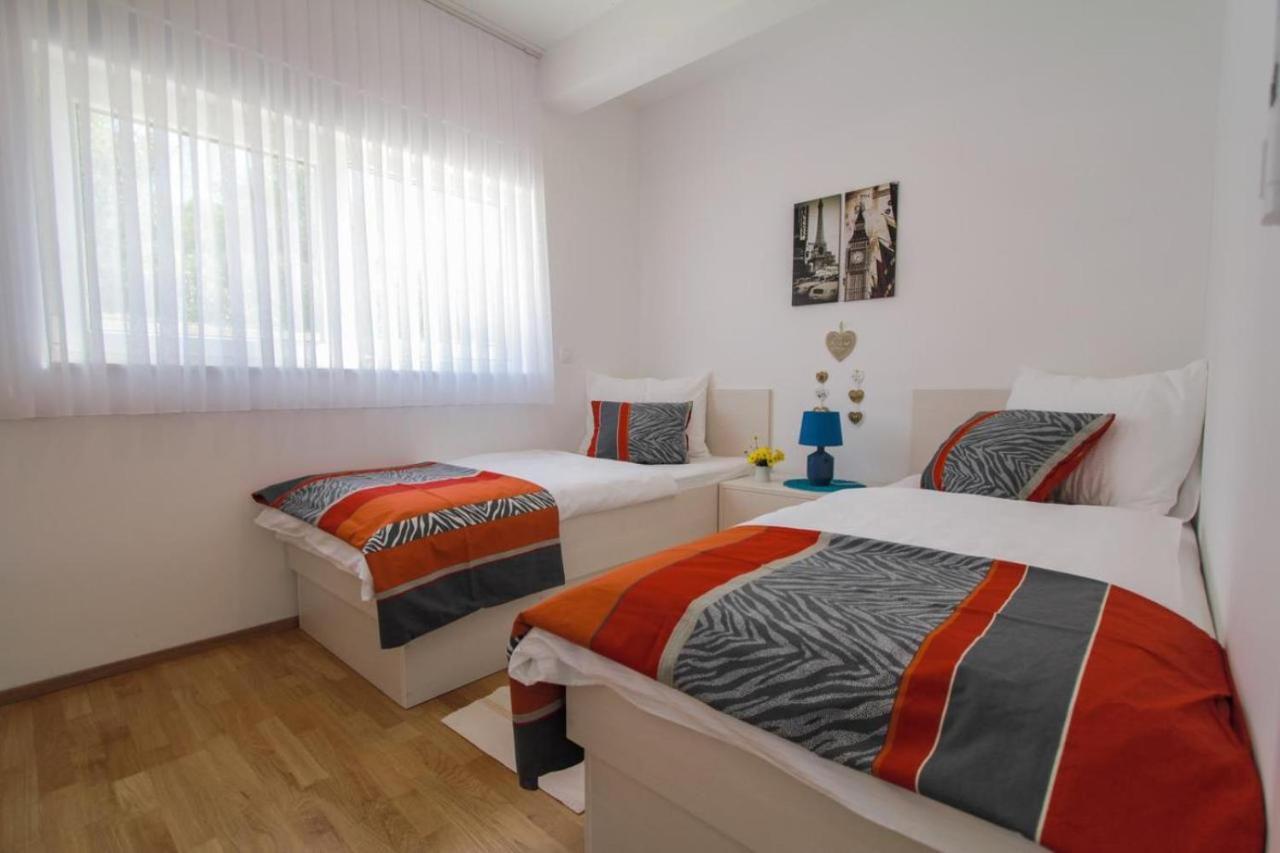 Apartment Gina โตรกีร์ ภายนอก รูปภาพ