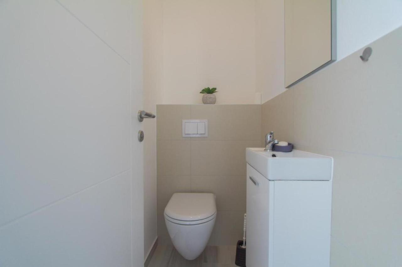 Apartment Gina โตรกีร์ ภายนอก รูปภาพ