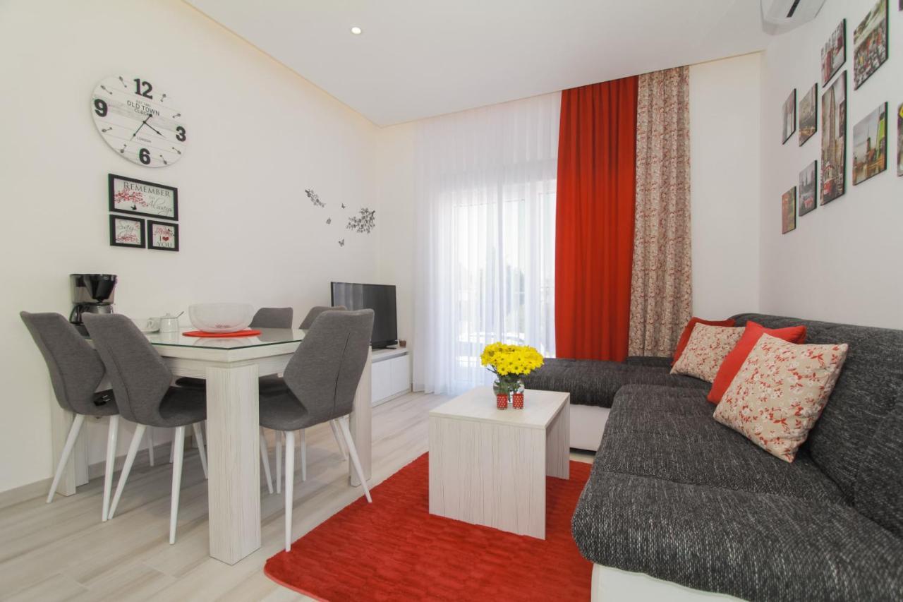 Apartment Gina โตรกีร์ ภายนอก รูปภาพ